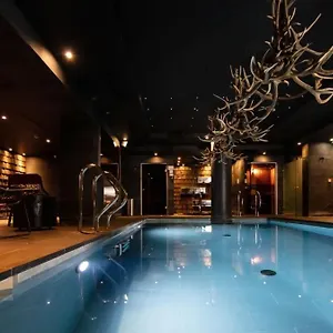 Avenue & Hotel Val-d'Isere